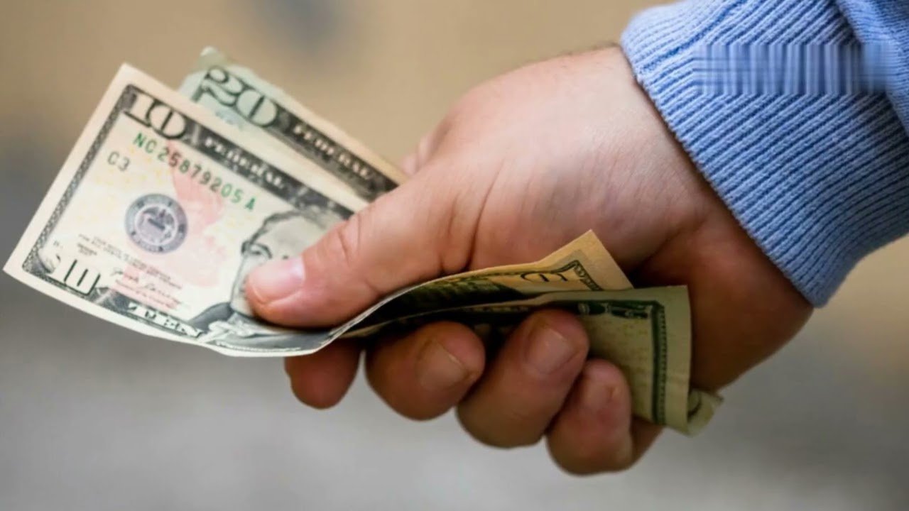 Última hora: el Gobierno anuncia un bono de 150 dólares, quiénes lo reciben y cómo cobrarlo